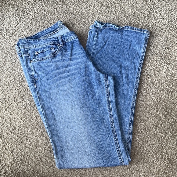 Aeropostale Women's Blue Boot Cut Jeans - Picture 4 of 9